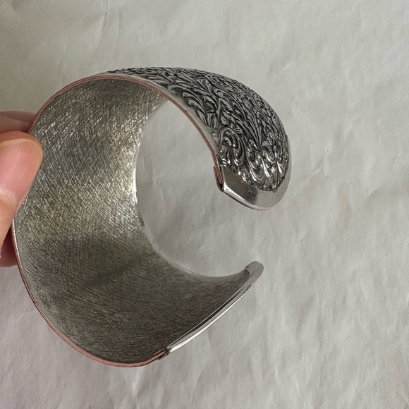 Vintage Sarah Coventry Bracelet Fashion Cuff in pewter from 1973 - Picture 7 of 10
